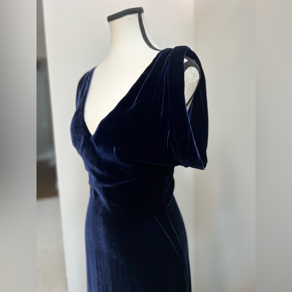 Vintage Alexander McQueen velvet Gown from 2007 collection - Picture 6 of 13